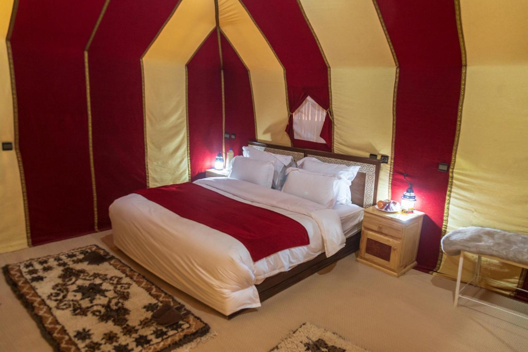 Zahra Luxury Desert Camp 梅尔祖卡 外观 照片